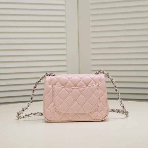 シャネルバッグ側面デザイン